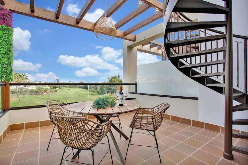 2 Terraces Apartment W/ Astonishing Views. Коста де Антигуа Екстериор снимка