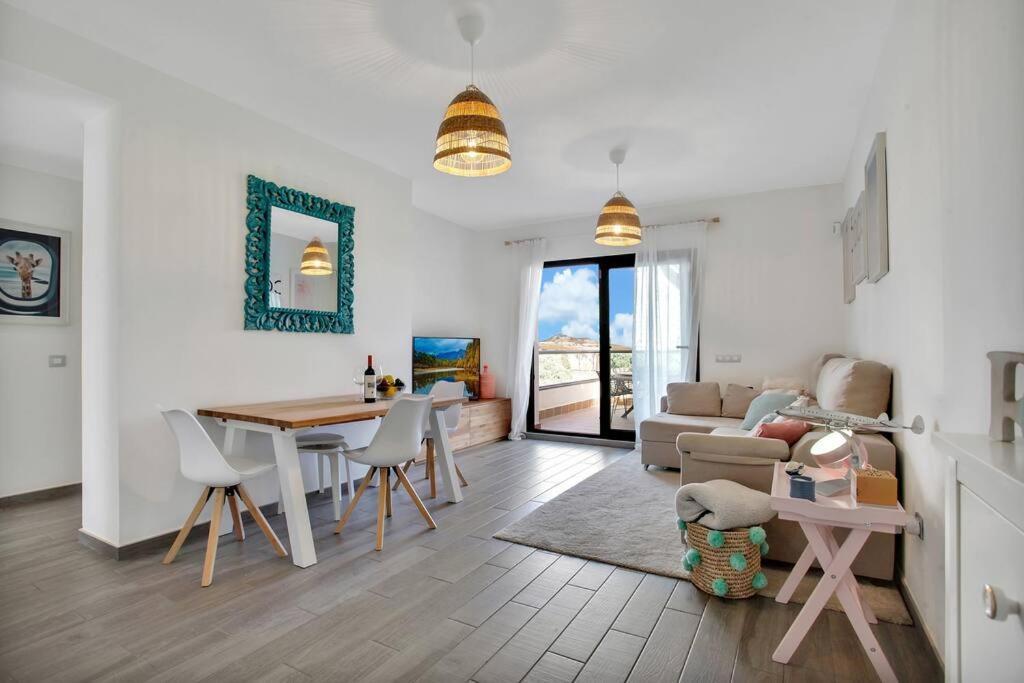 2 Terraces Apartment W/ Astonishing Views. Коста де Антигуа Екстериор снимка