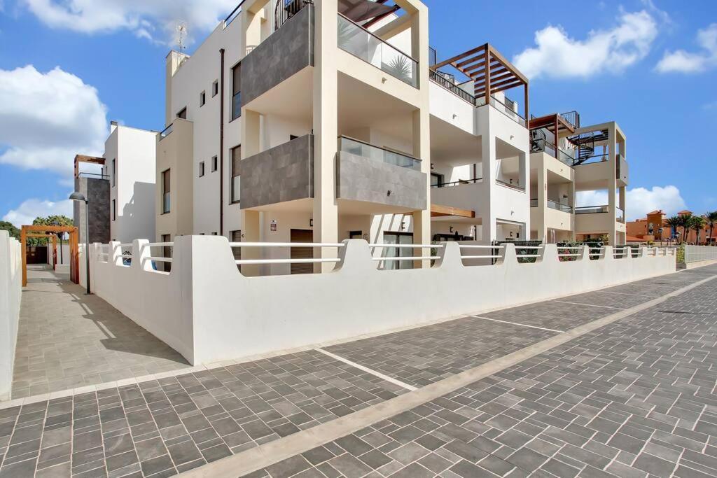 2 Terraces Apartment W/ Astonishing Views. Коста де Антигуа Екстериор снимка