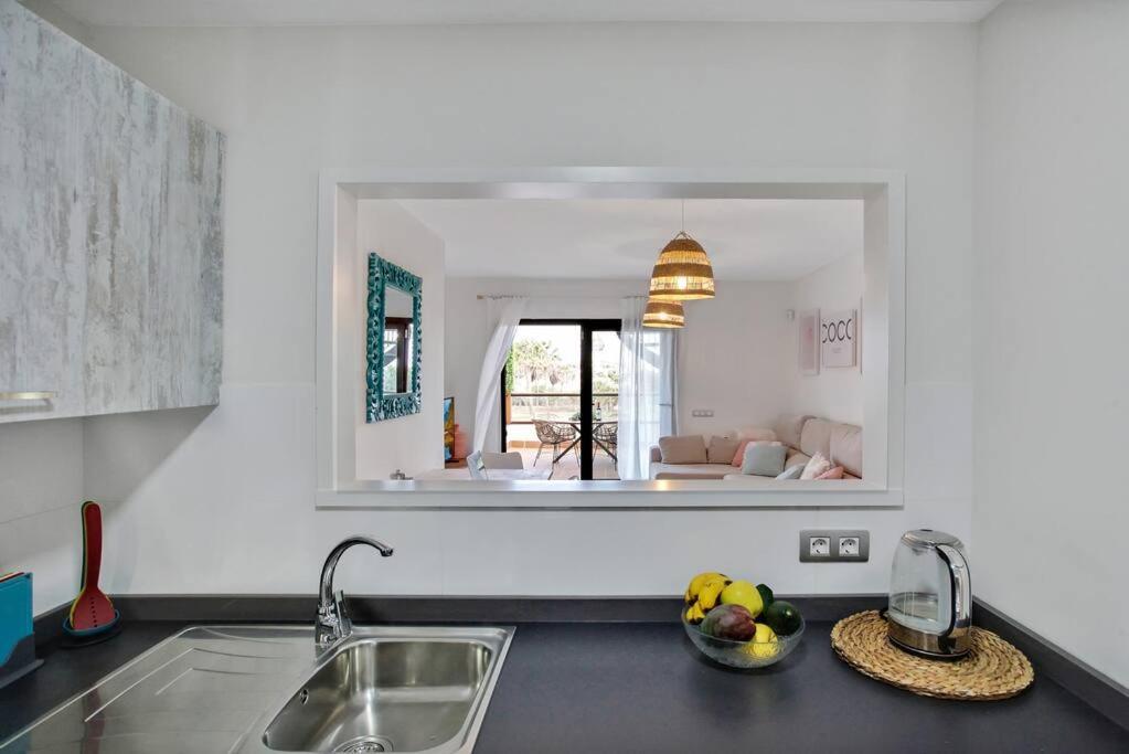 2 Terraces Apartment W/ Astonishing Views. Коста де Антигуа Екстериор снимка