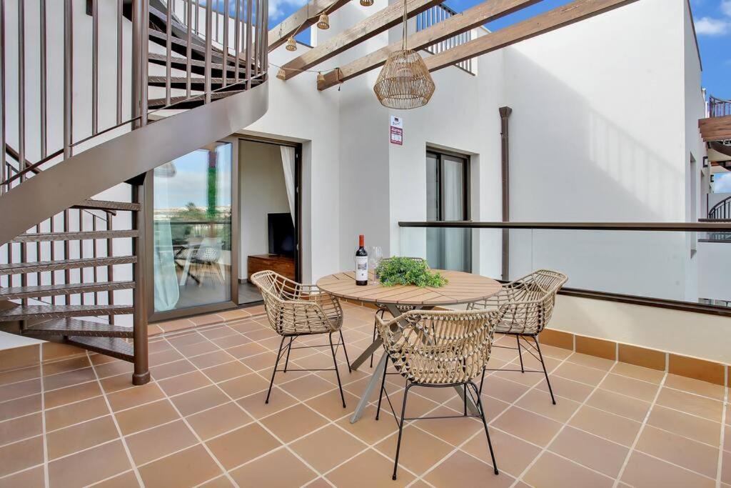 2 Terraces Apartment W/ Astonishing Views. Коста де Антигуа Екстериор снимка